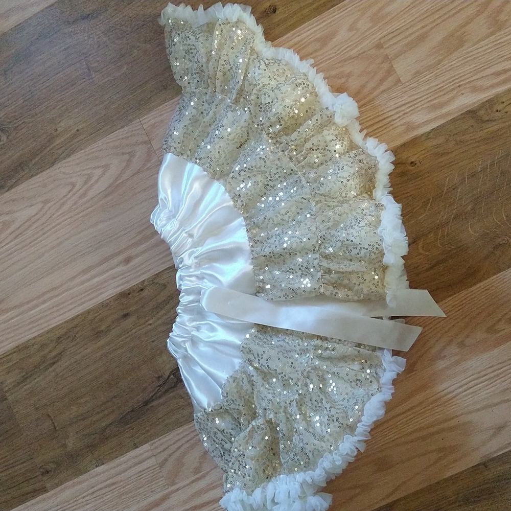 Girls holiday skirt